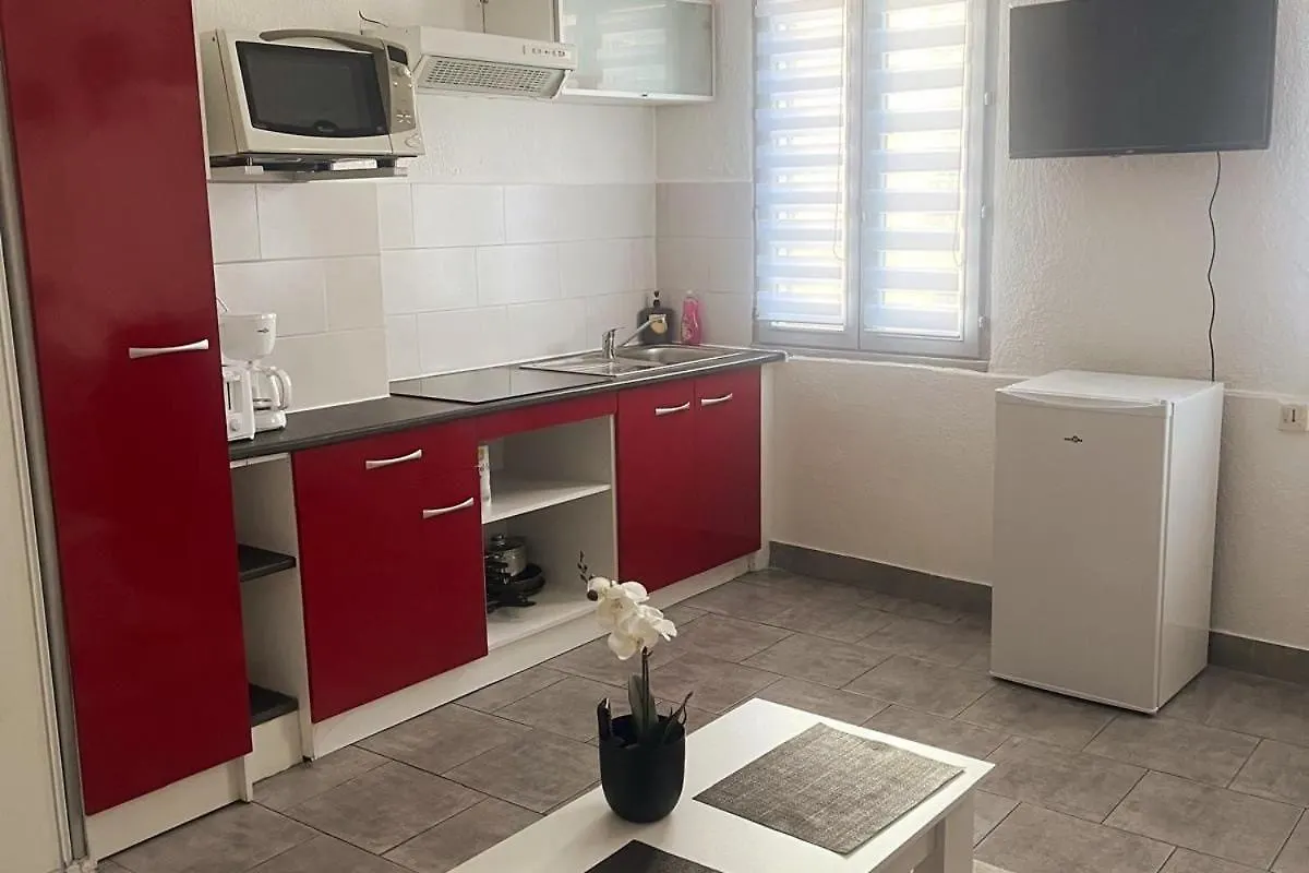 Mignon Studio Pour 2 Pers, Quartier Charmant Metro A 1Min Marseille 0*,