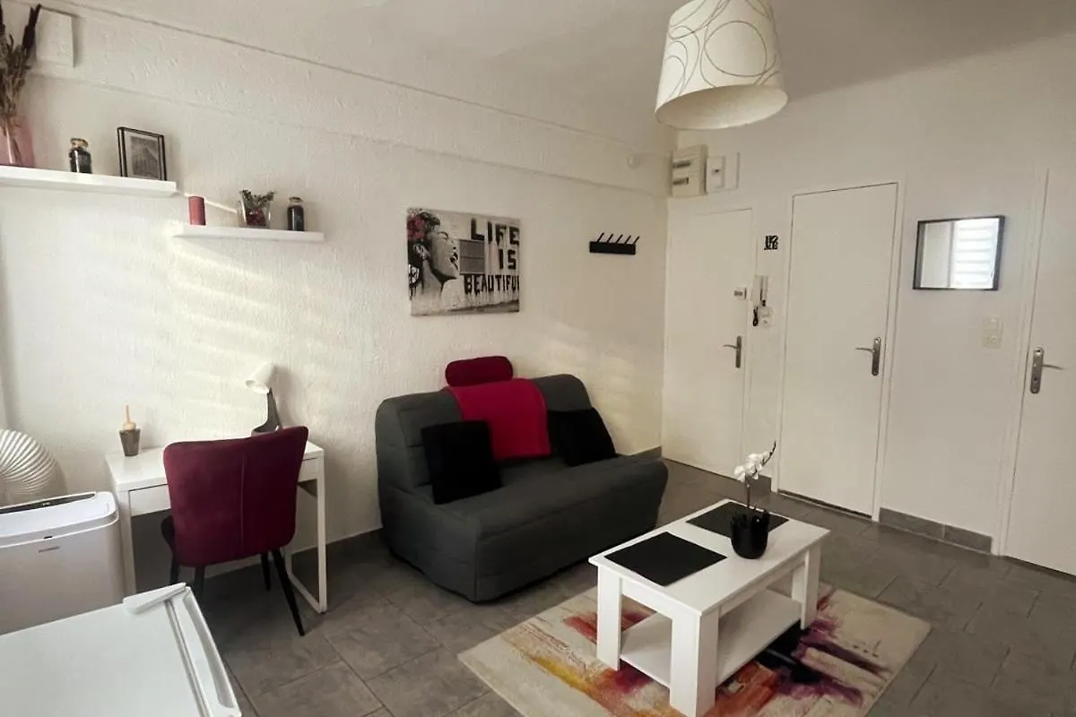 Apartment Mignon Studio Pour 2 Pers, Quartier Charmant Metro A 1Min Marseille