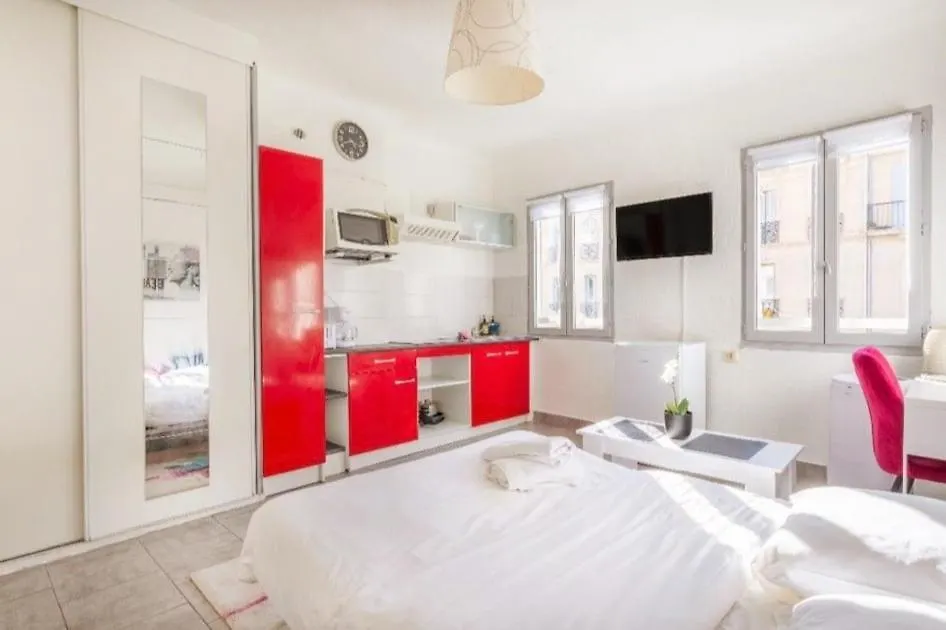Apartment Mignon Studio Pour 2 Pers, Quartier Charmant Metro A 1Min Marseille